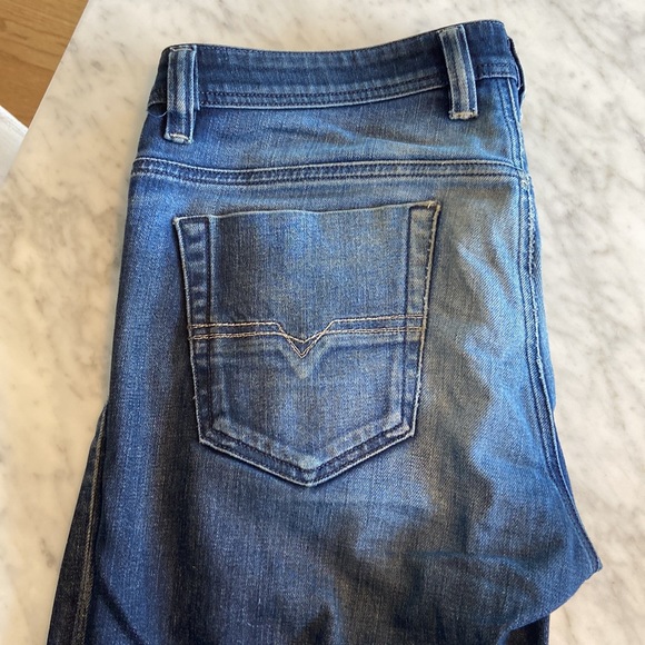 Diesel Viker regular straight fit, distressed men’s jean sz 32w 34Length - Picture 6 of 14
